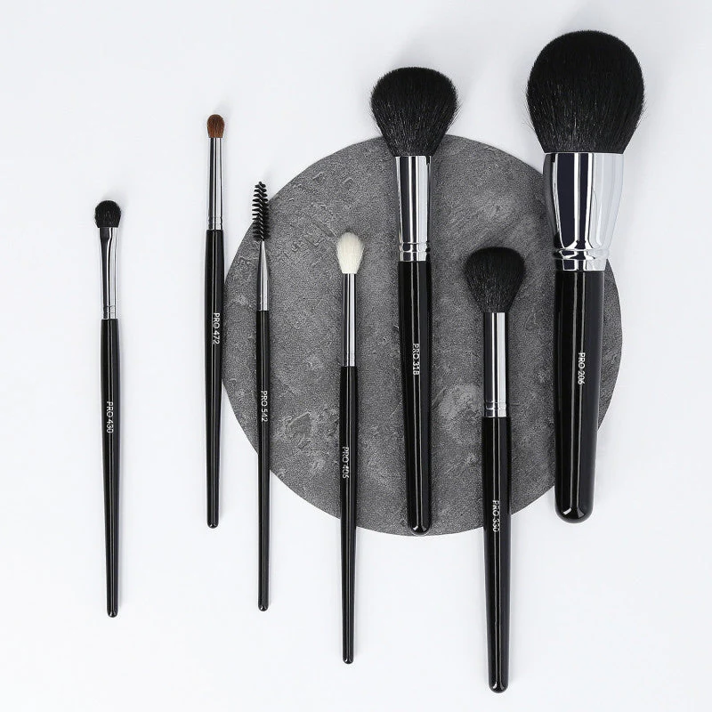 LUSSONI Must-haves - Zestaw 7 profesjonalnych pędzli do makijażu - Image 4