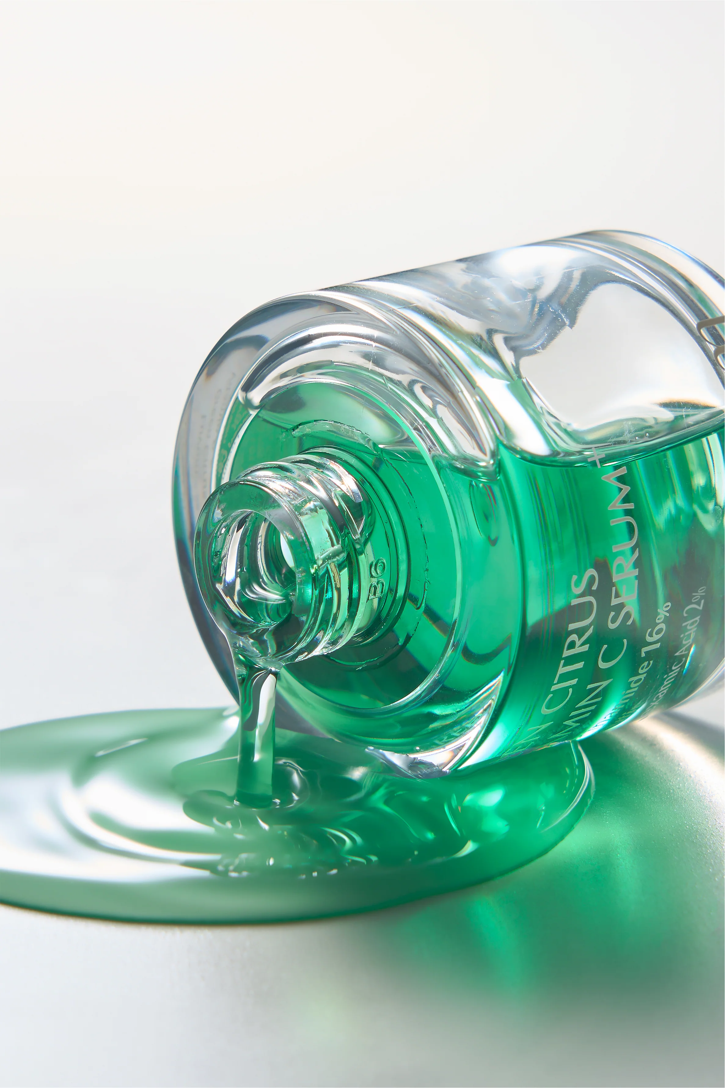 LUVUM GREEN CITRUS VITAMIN C SERUM + Rozjaśniające serum do twarzy z witaminą C i kwasem traneksamowym 30 ml - Image 5