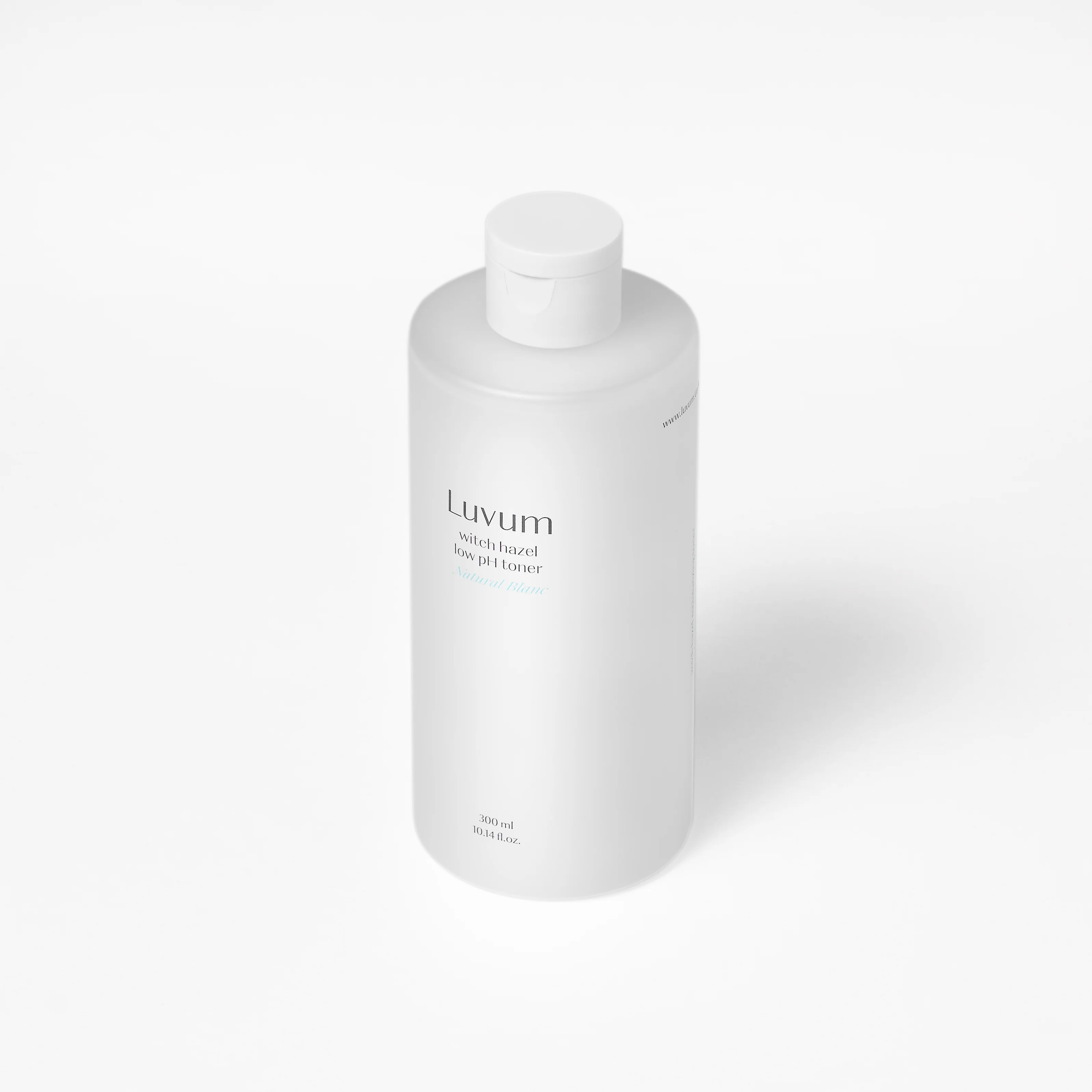 LUVUM WITCH HAZEL HYALURONIC LOW PH TONER Nawilżający tonik o niskim pH z niskocząsteczkowym roślinnym kwasem hialuronowym 300 ml - Image 2