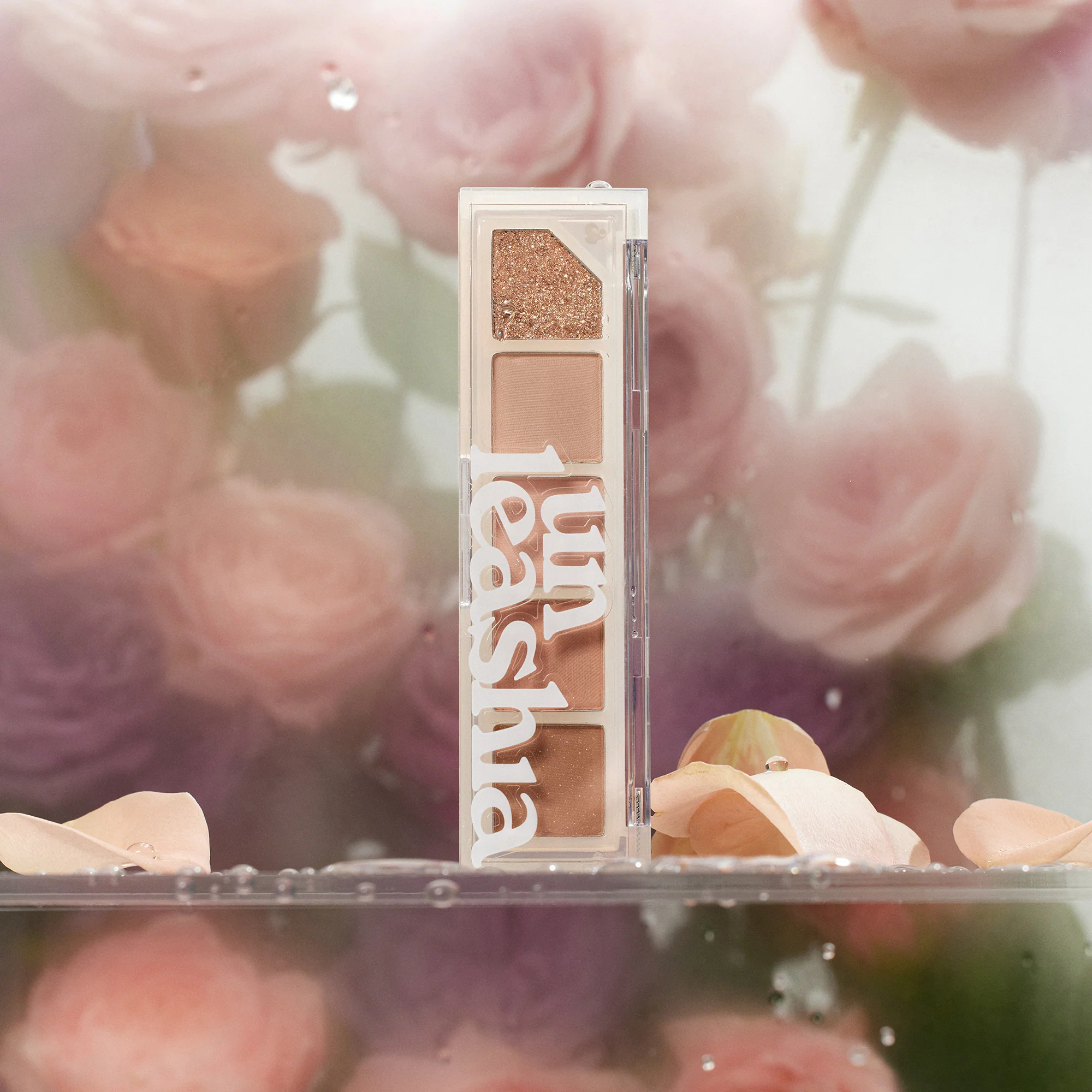 UNLEASHIA MOOD SHOWER Paleta cieni do powiek i rozświetlaczy No.2 Rose Shower 4 g - Image 4